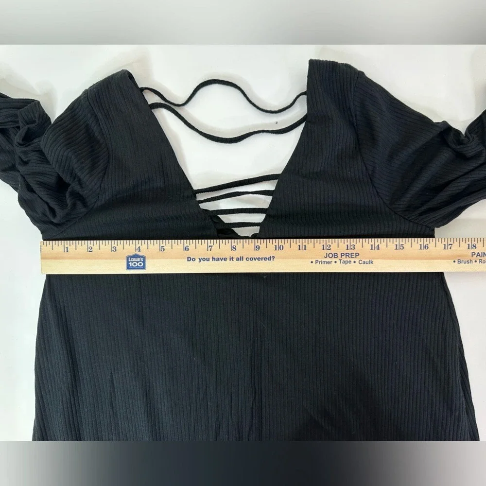 BP Tunic Top‎ Women's Small Ribbed Long Sleeve Strappy Cage V-Neck Black